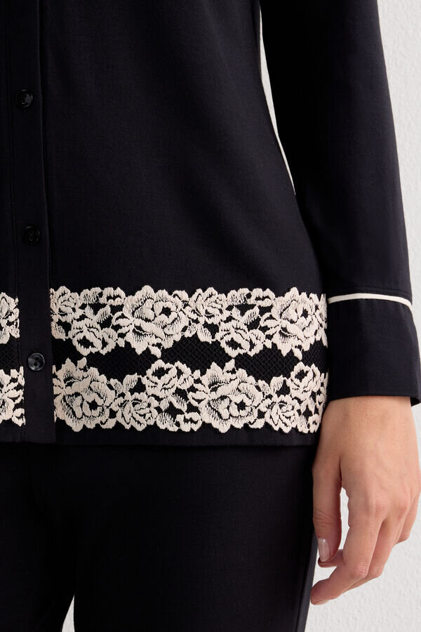 Pretty Flowers Button Up Shirt in Modal Pretty Flowers Button Up Shirt in Modal