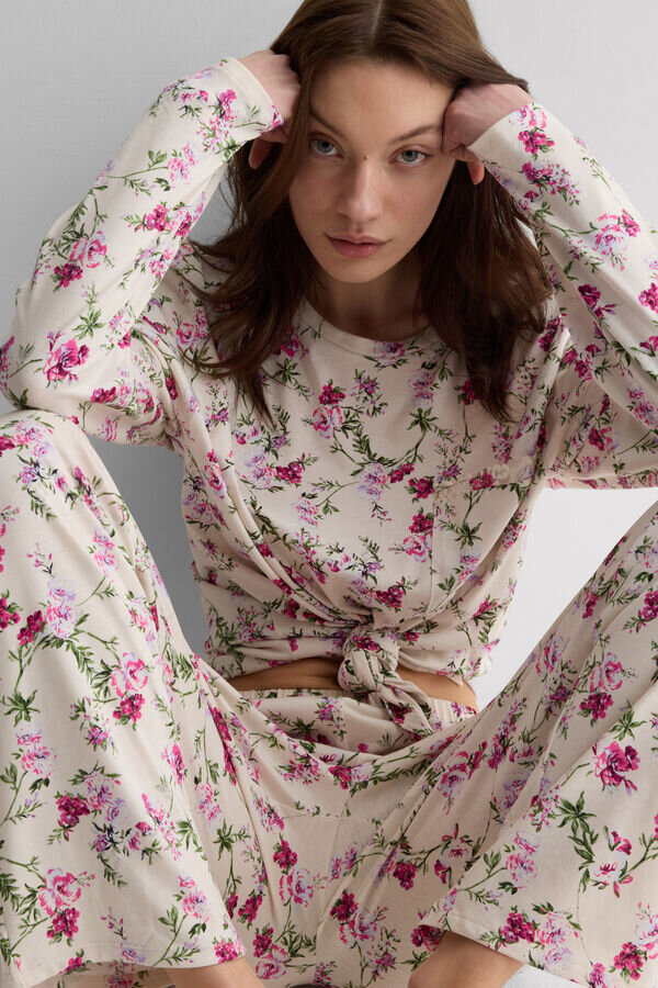 Pretty Flowers Printed Superior Cotton Full Length Pajamas Pretty Flowers Printed Superior Cotton Full Length Pajamas