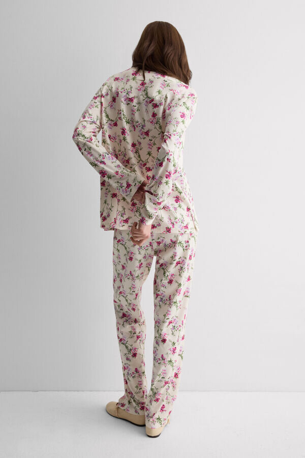 Pretty Flowers Printed Superior Cotton Full Length Pajamas Pretty Flowers Printed Superior Cotton Full Length Pajamas