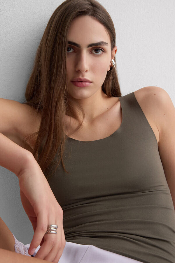 Raw Edge Round Neck Cotton Tank Top Raw Edge Round Neck Cotton Tank Top