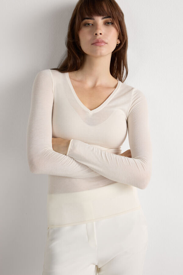 V-Neck Top in Modal Ultralight with Cashmere V-Neck Top in Modal Ultralight with Cashmere