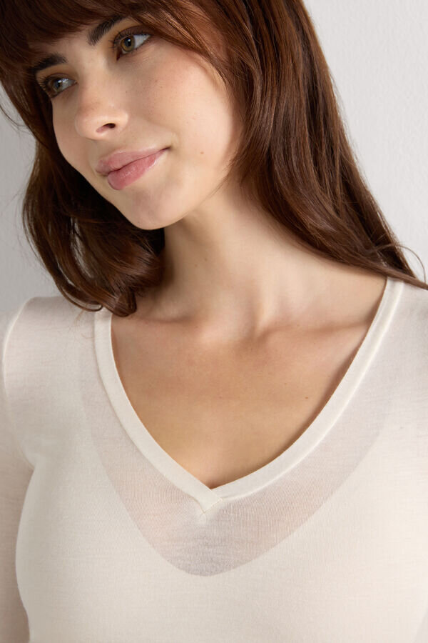 V-Neck Top in Modal Ultralight with Cashmere V-Neck Top in Modal Ultralight with Cashmere