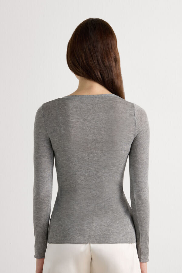 V-Neck Top in Modal Ultralight with Cashmere V-Neck Top in Modal Ultralight with Cashmere