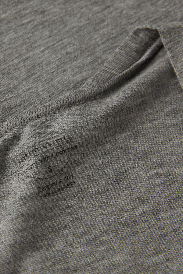 V-Neck Top in Modal Ultralight with Cashmere V-Neck Top in Modal Ultralight with Cashmere